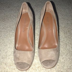 boutique 9 brown suede open toe heels